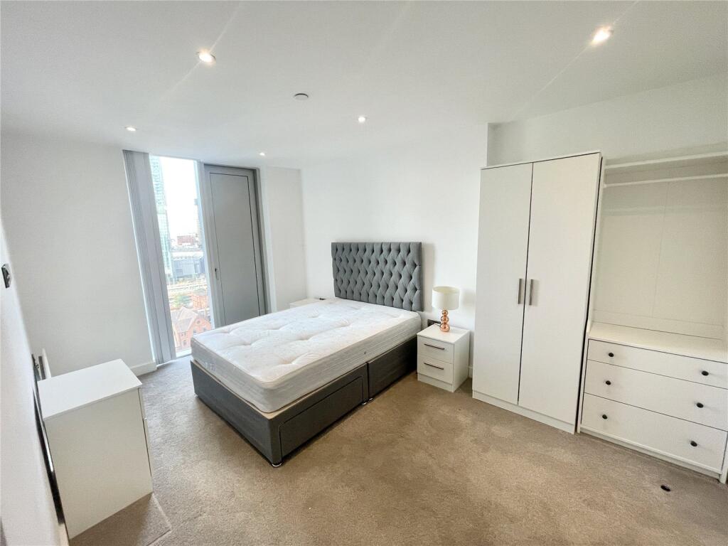 Apartment in Manchester - View 4