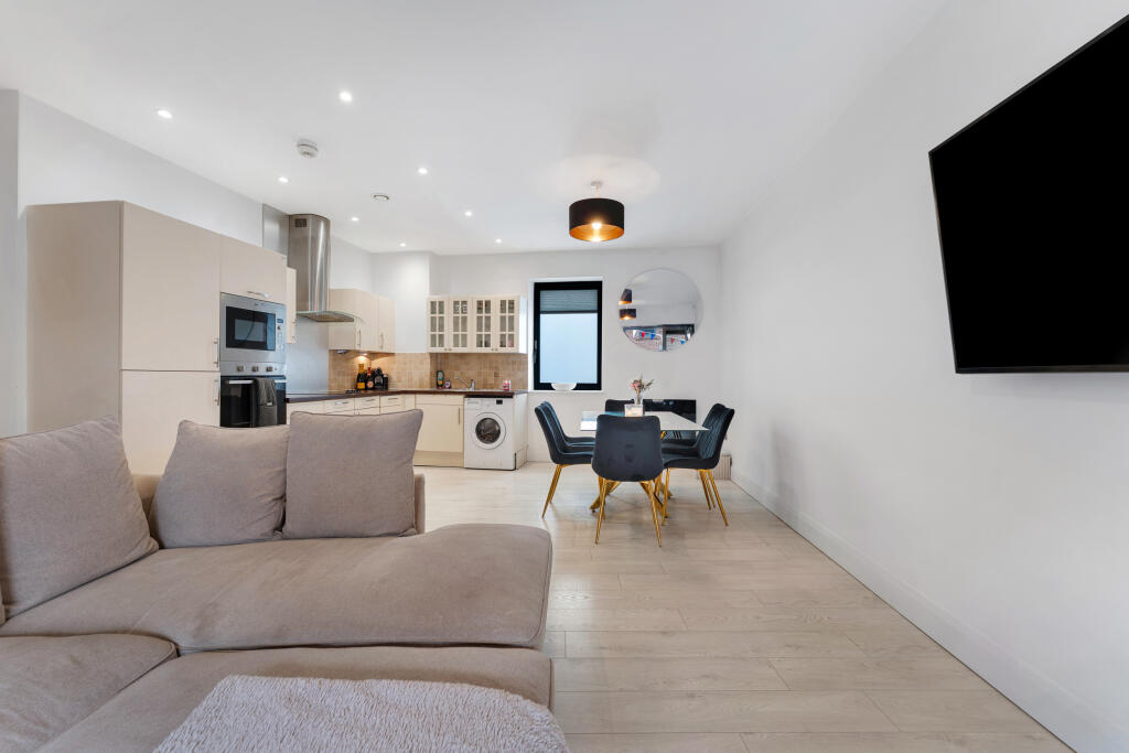 Apartment in Warrington - More
