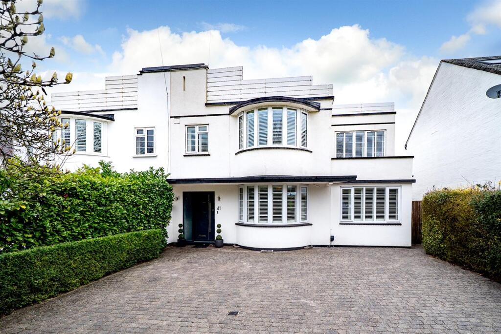 Main image of property: Harpenden Road, St. Albans
