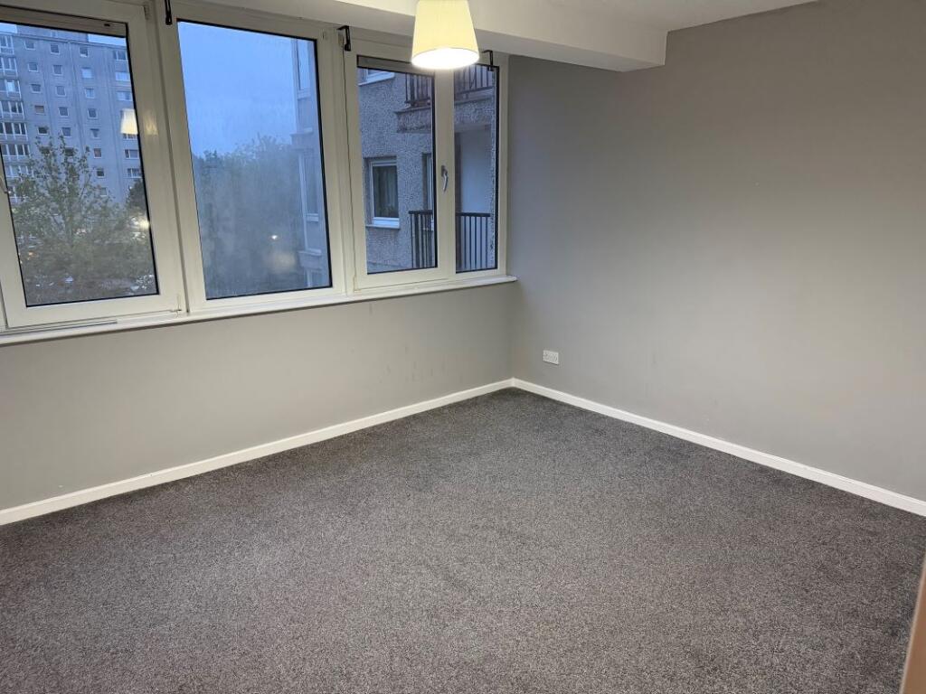 Flat 25 Tilehurst Court, Kersal Way, Salford, Salford, M7 3ST photo 4