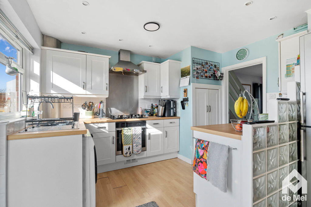 House in Tewkesbury, Newtown - View 3
