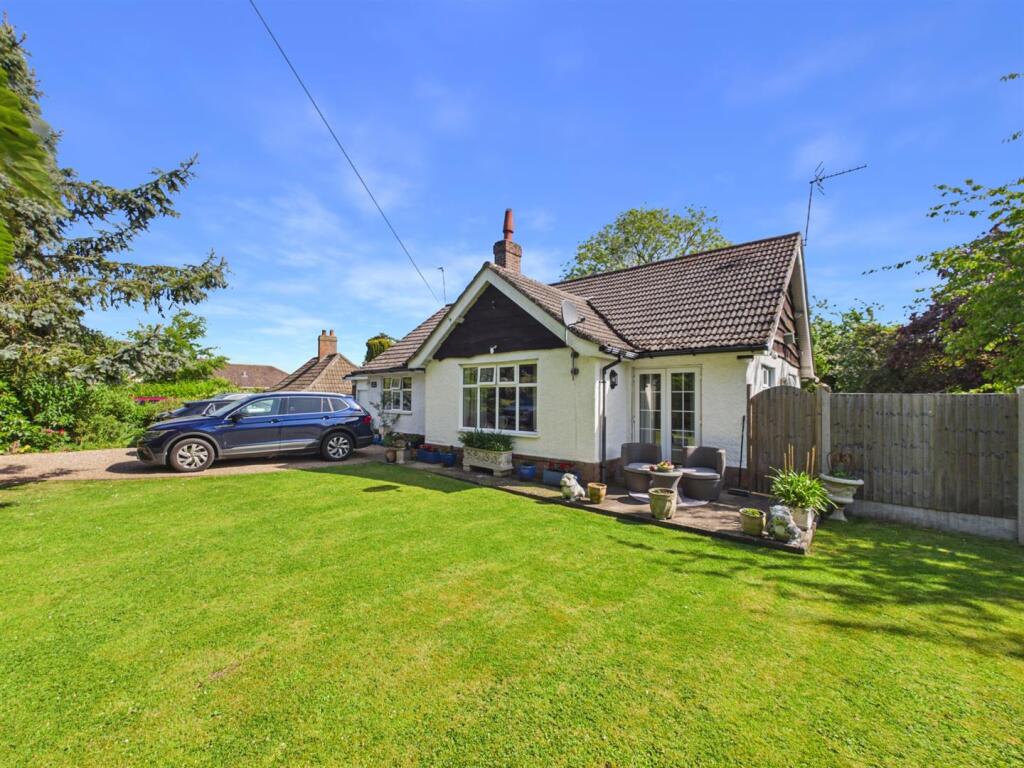 Main image of property: Main Road, Utterby, Louth