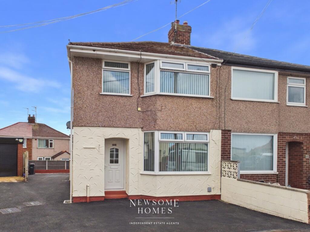 3-bed semi-detached on Pen Y Maes Gardens, Pen Y Maes, £165,000