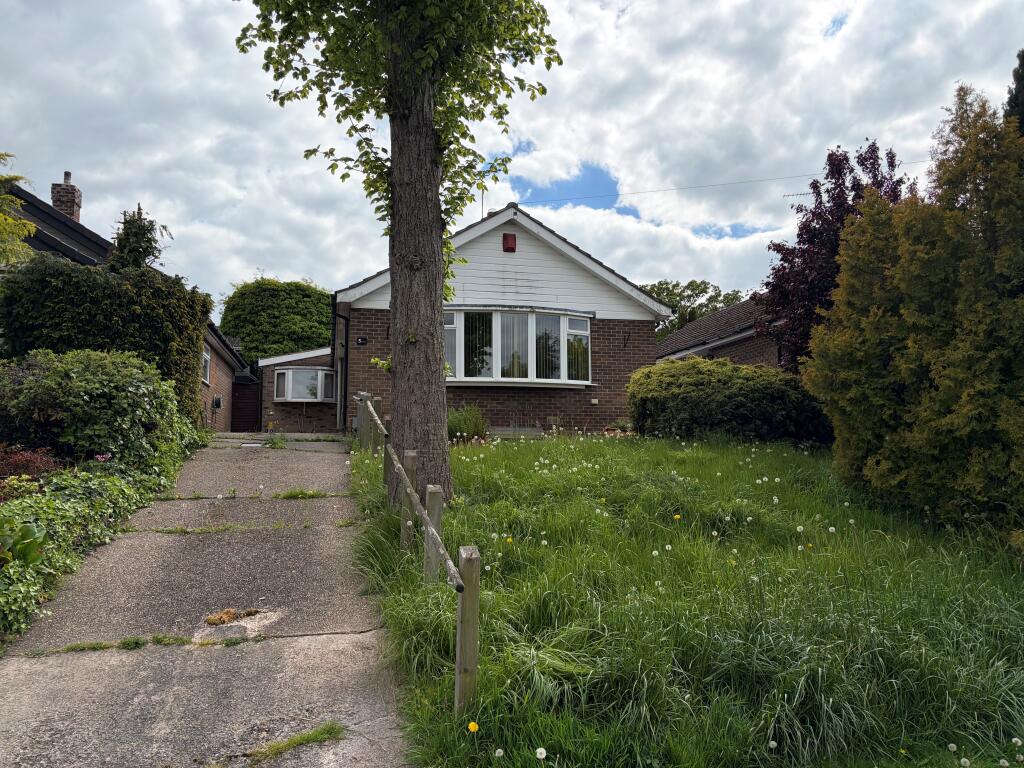 3-bed detached on 5 Gregg Avenue, Heanor, Derbyshire DE75 7QA, £145,000