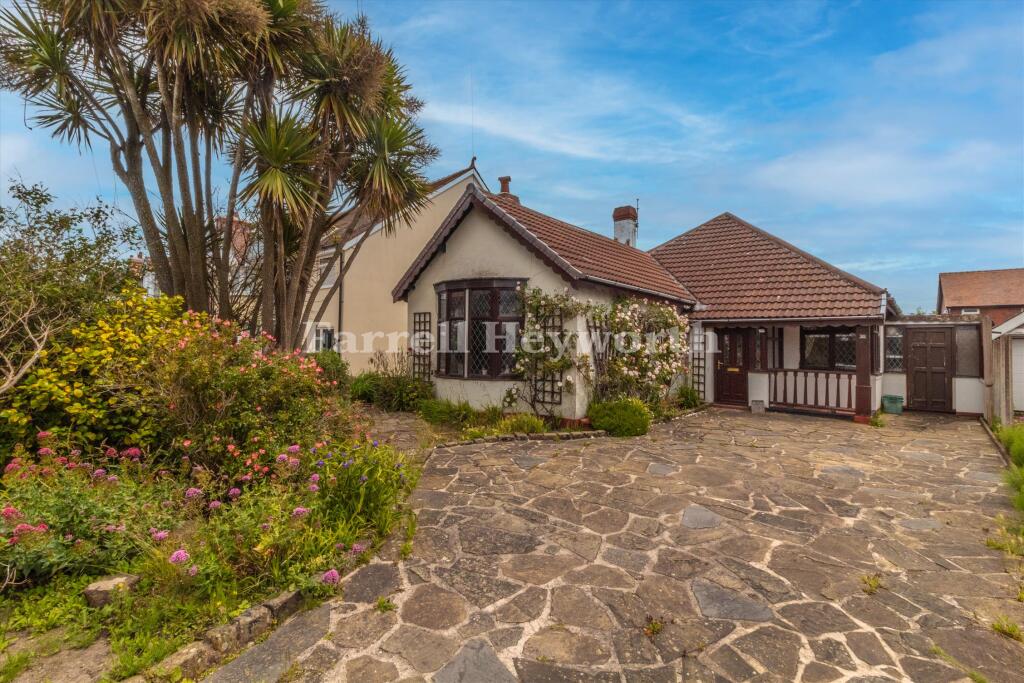 Main image of property: Cleveleys Avenue, Thornton Cleveleys