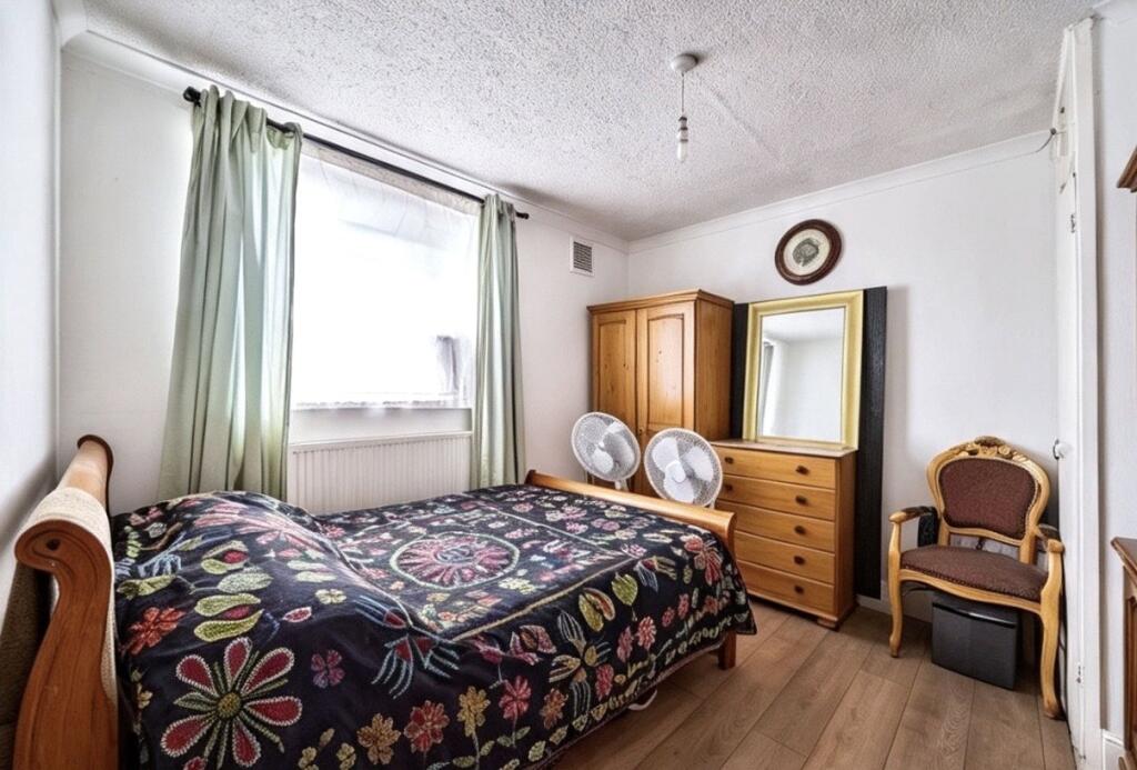 Apartment in London - View 5