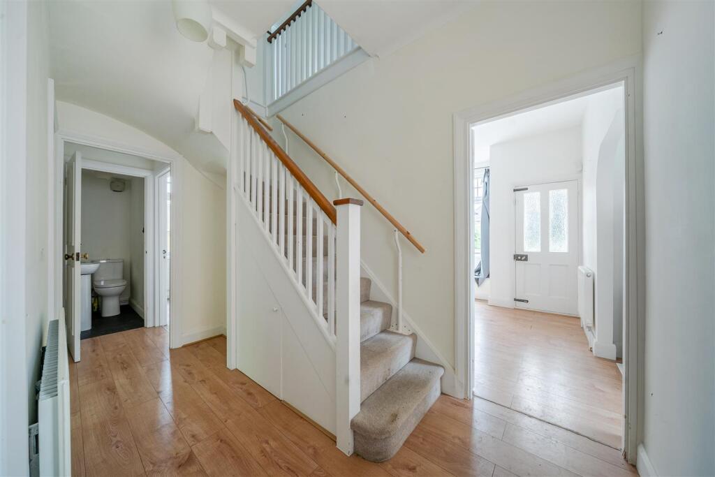 Dukes Ride, Crowthorne, Berkshire, RG45 6NE - View 5