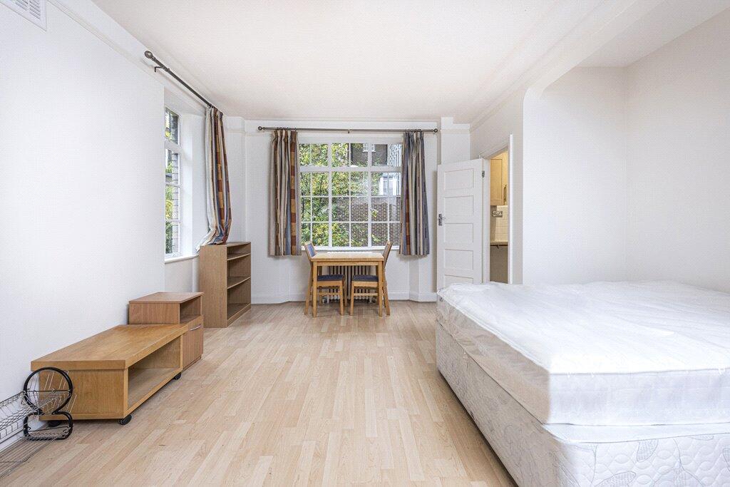 Apartment in London - View 4