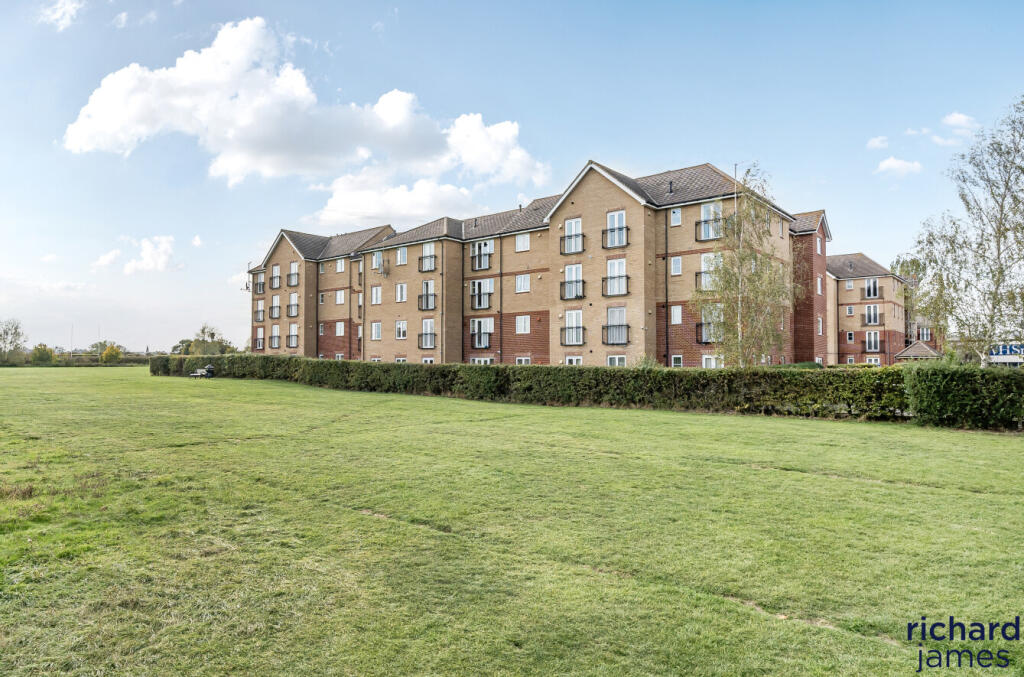 Main image of property: Twickenham Close, Swindon, SN3