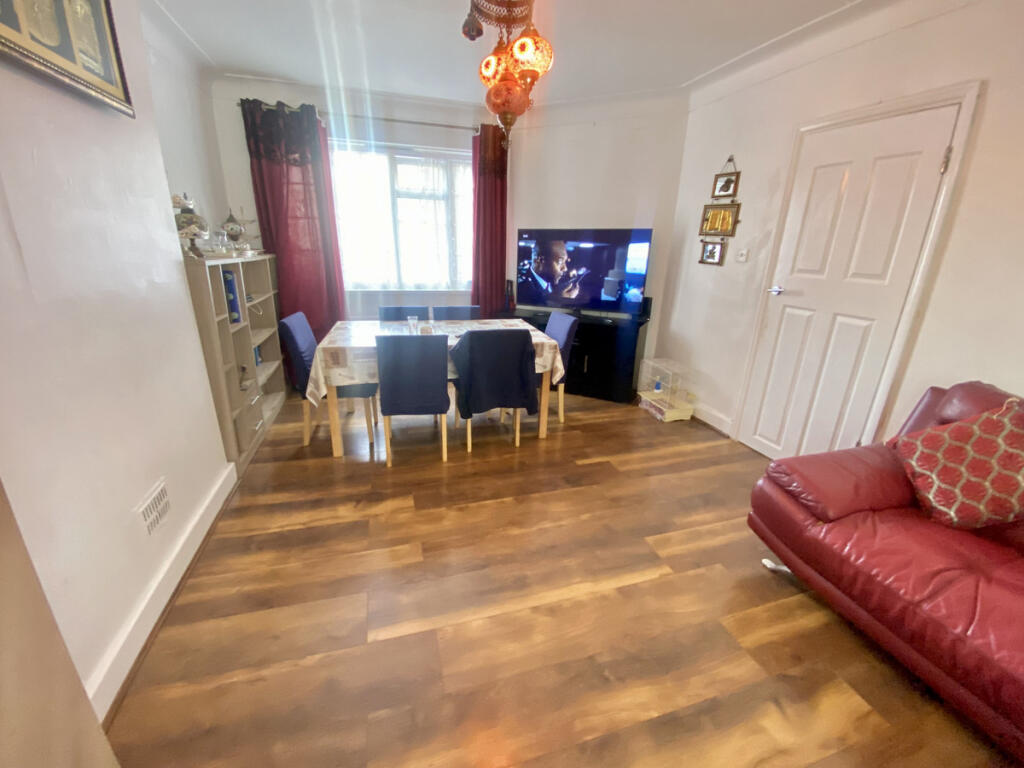 Apartment in London - More