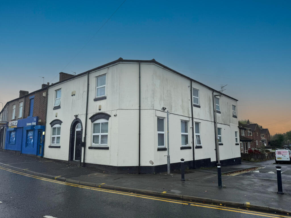 Main image of property: 77 Westleigh Lane, Leigh, Lancashire, WN7 5JE