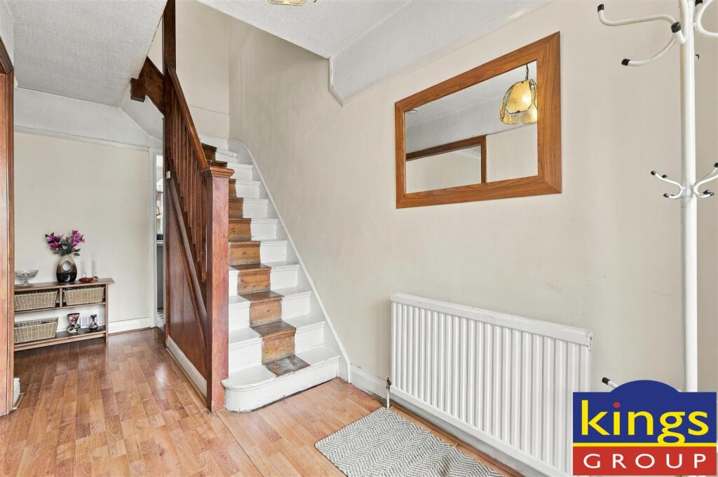 House in London - View 5