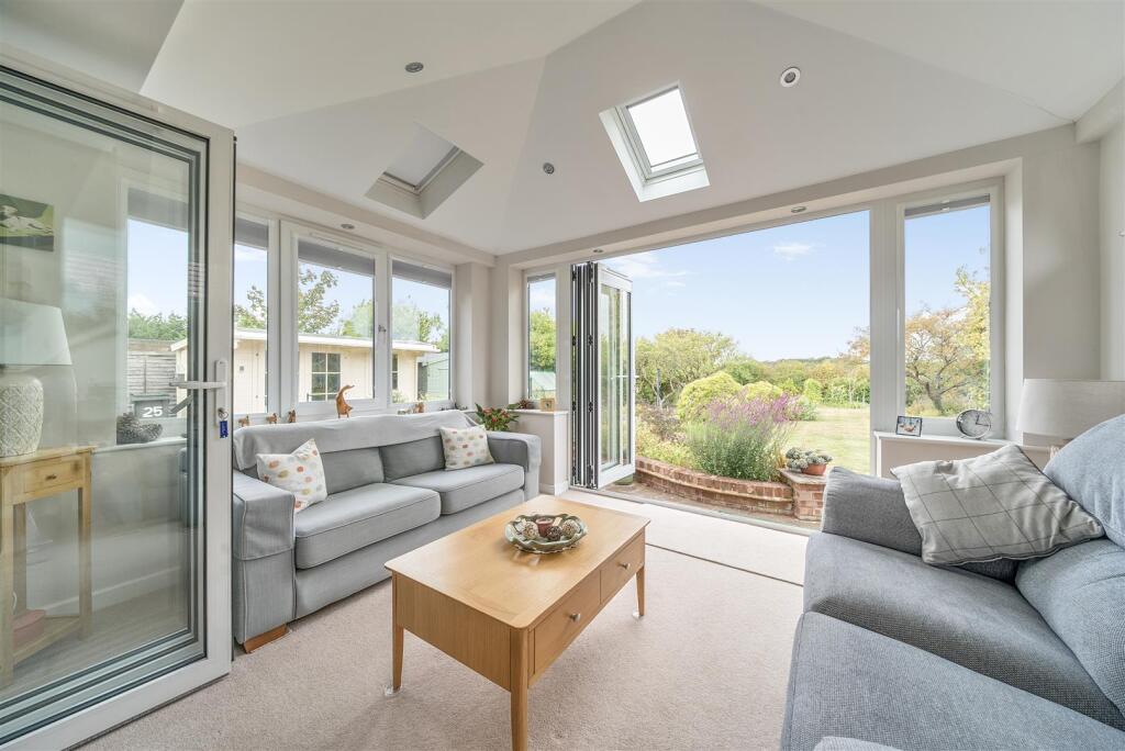 House in Renhold, Bedford - More
