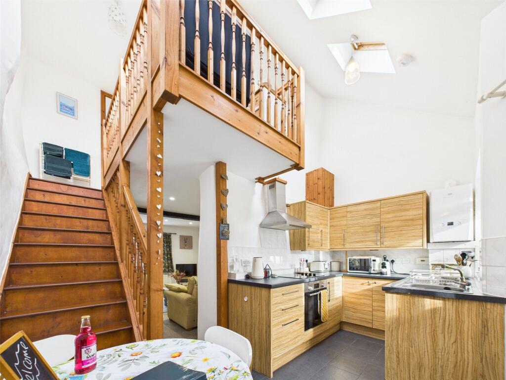 Castle Street, Winkleigh, Devon - View 4