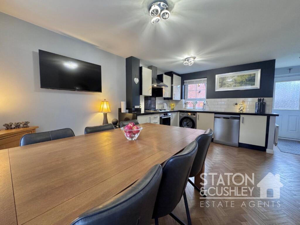 Sanderling Way, Forest Town, NG19 photo 4