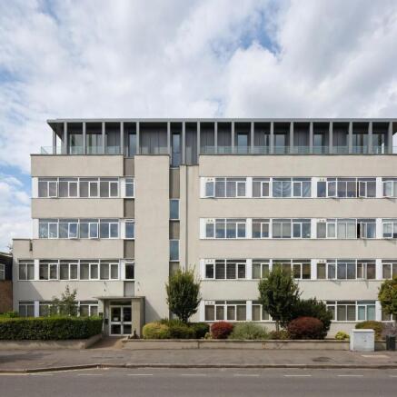 07-one-extra-floor-from-street.jpg