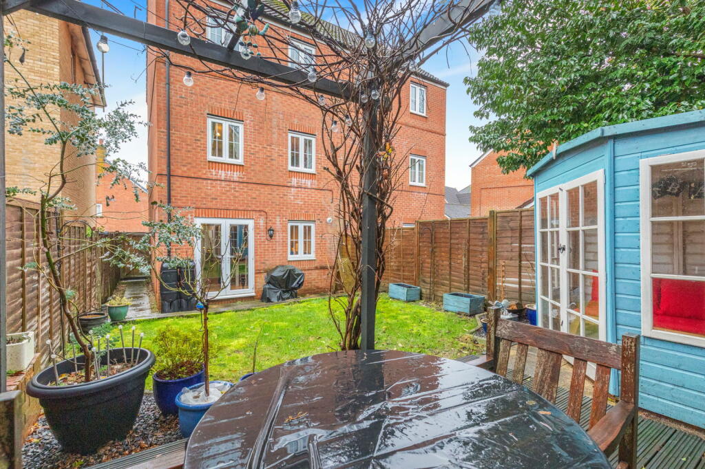 House in East Hampshire, Alton - View 4
