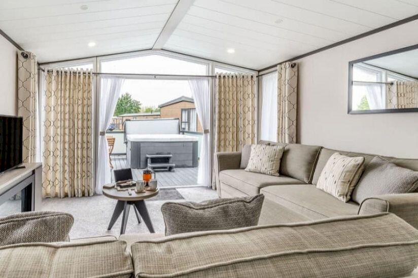 2-bed caravan on Two Bed Victory Lakewood (42x13), Willow Pastures Country Park, Skirlaugh, Hull, East Riding of Yorkshire, HU11 5AH, £90,000