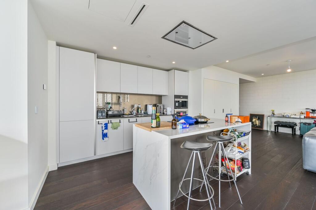 Apartment in London - View 5