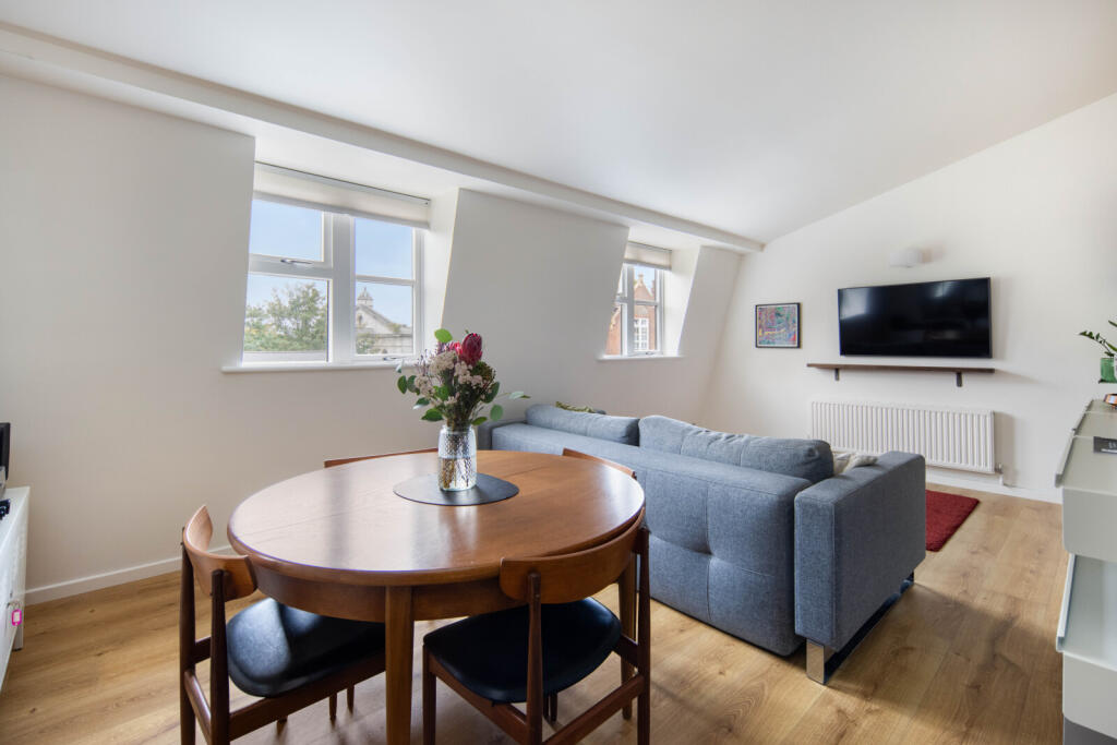 Main image of property: Cable Street, London, E1