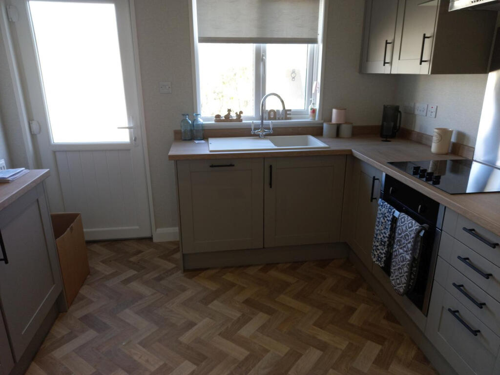 2-bed caravan on Weymouth, Dorset, DT3, £239,995