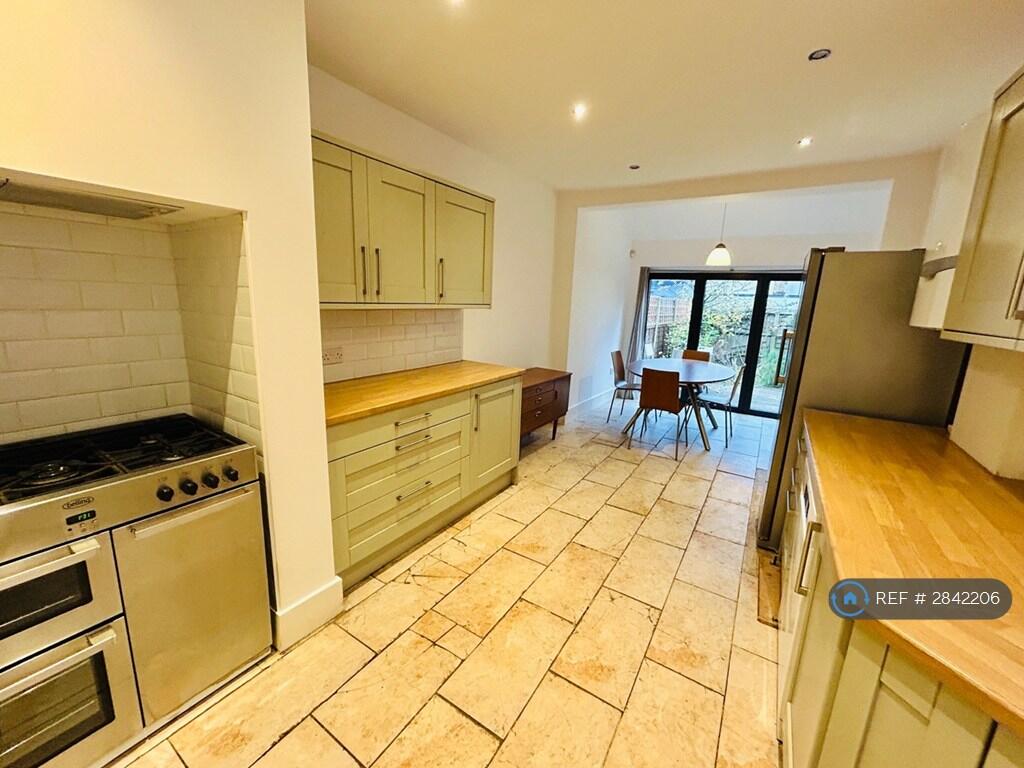 1 bedroom house share for rent