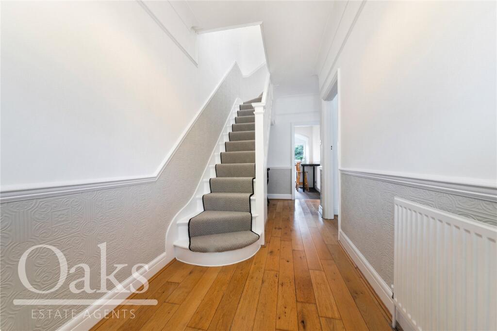 House in London - View 5