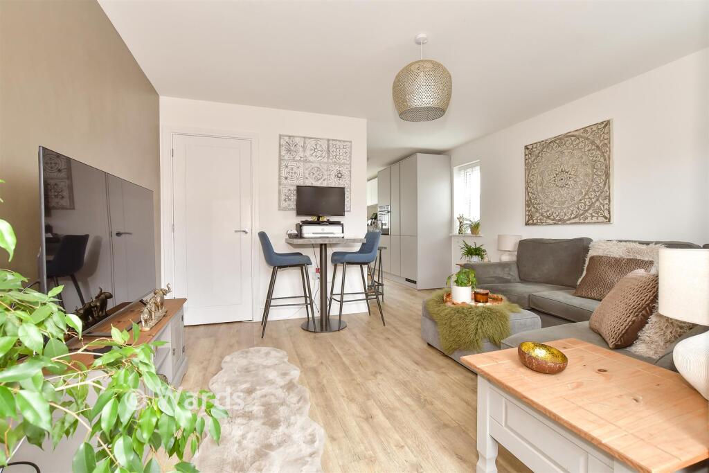 House in Tonbridge - View 3