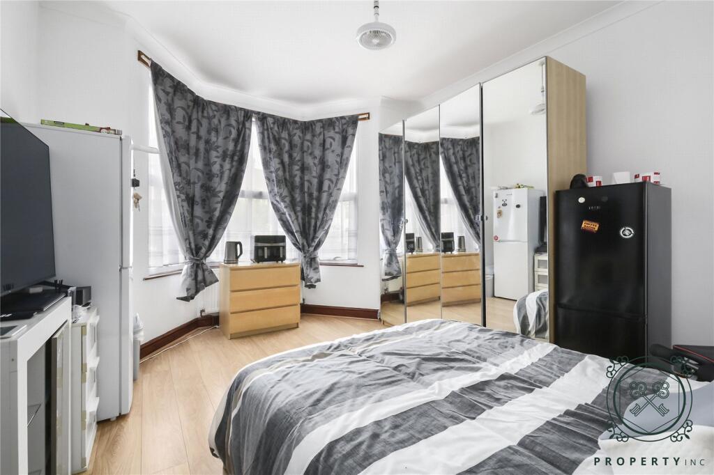 House in London, Noel Park, West Green - View 2