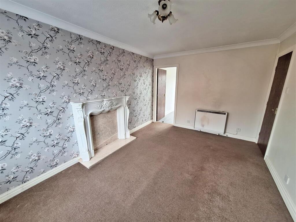 Redstart Place, Thornton-Cleveleys photo 2