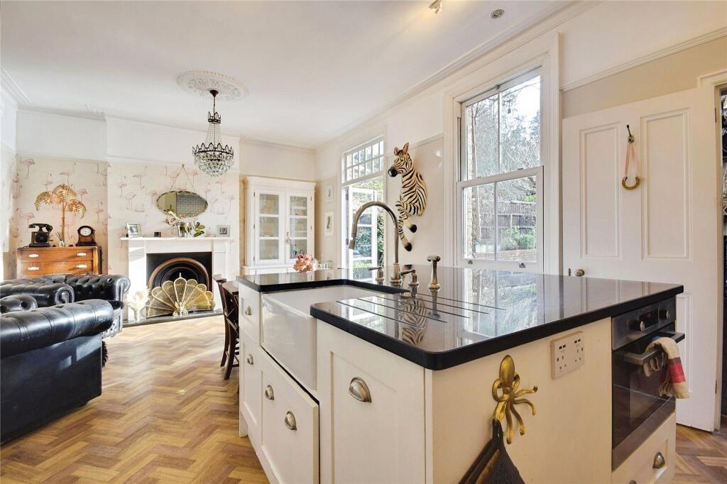 Dunvegan Road, London, SE9 photo 4