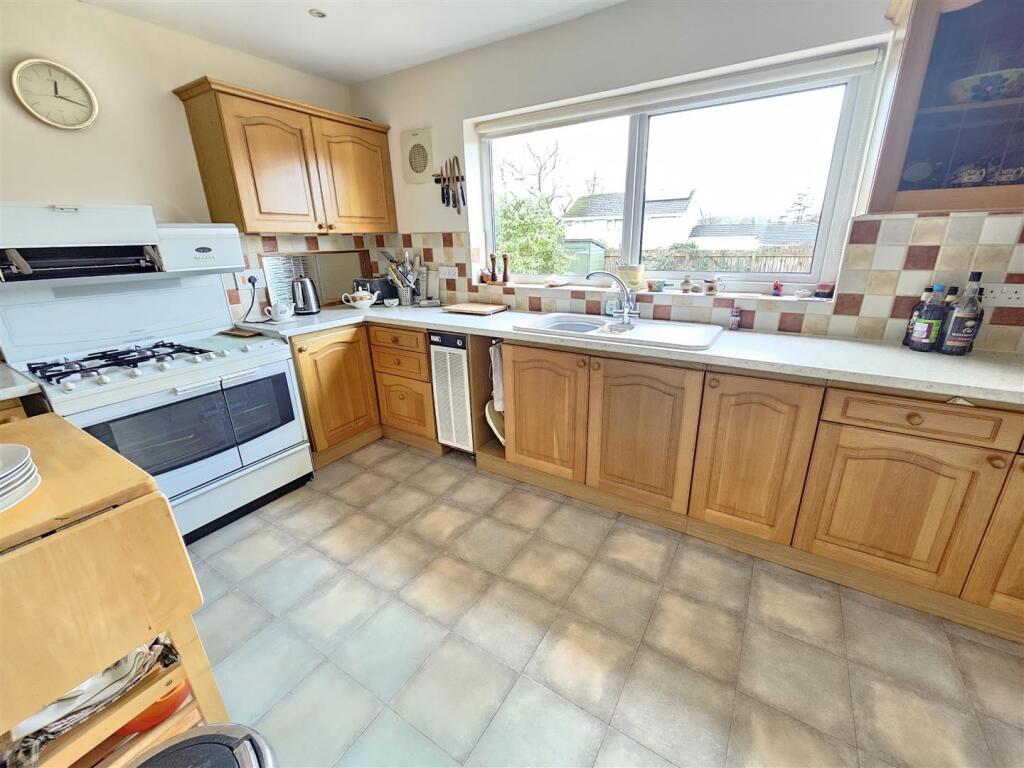 Newtake Road, Tavistock photo 4