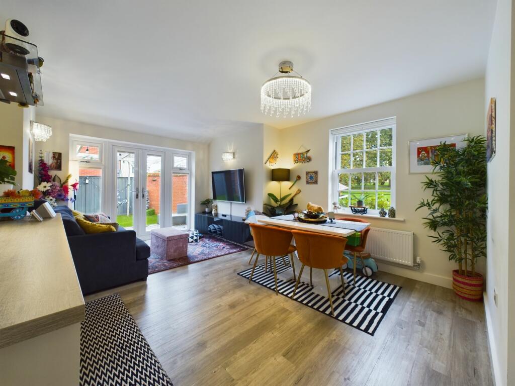 House in Towcester, West Northamptonshire - View 4