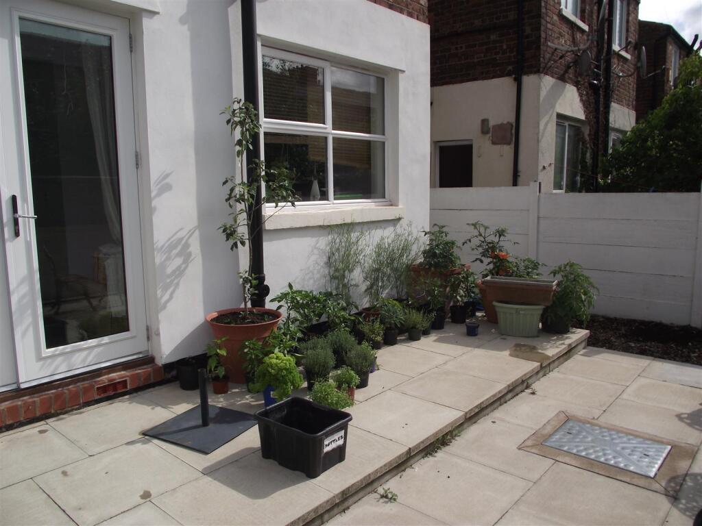 House in Manchester, Greater Manchester - View 4