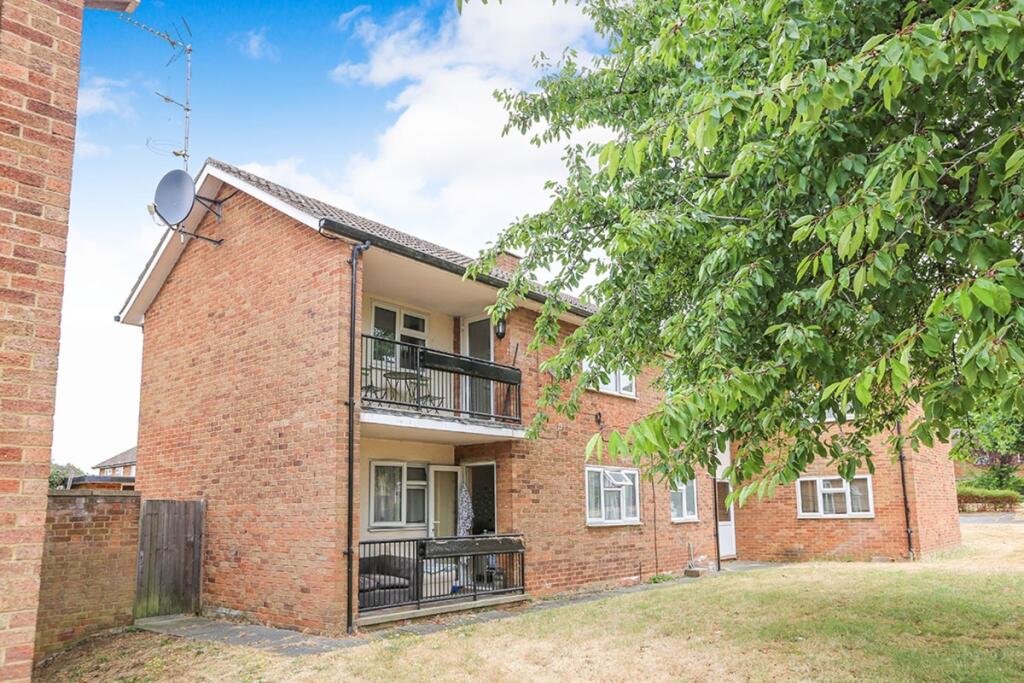 Main image of property: Oaks Cross, Stevenage, Hertfordshire, SG2