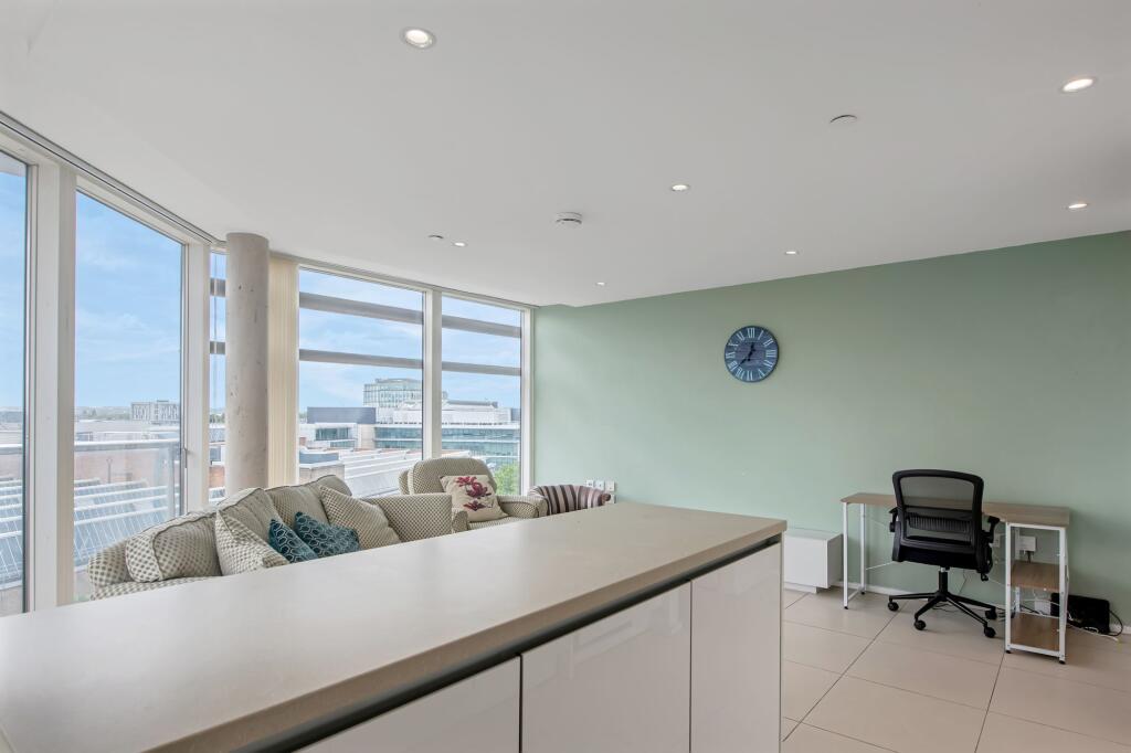 Apartment in Nottingham, Lace Market, The Meadows - View 3
