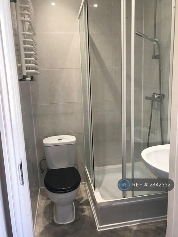1 bedroom house share for rent