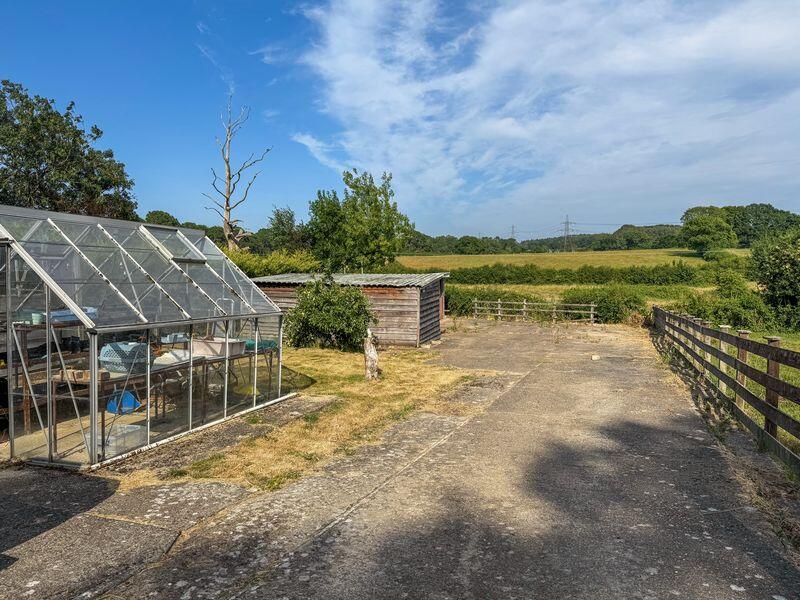 House in Winchester, Boarhunt - View 4