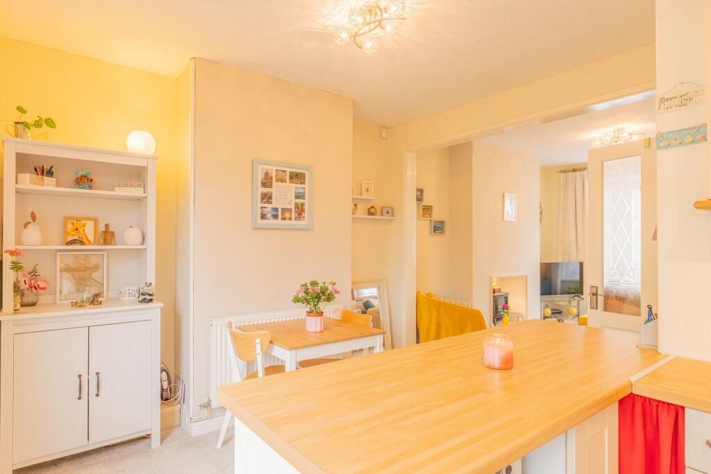 House in Newport, Ladyhill, Alway - More