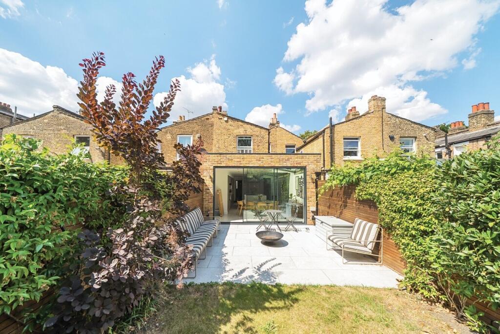 Main image of property: Amott Road, Peckham Rye, London, SE15