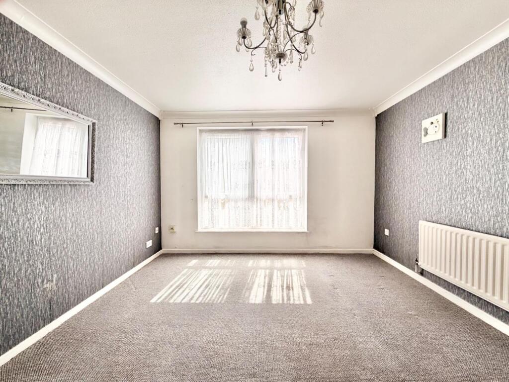 Apartment in Solihull, Castle Bromwich - More