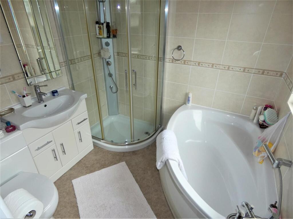 House in Solihull, West Midlands - View 6