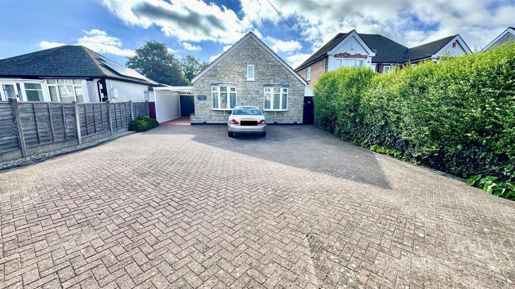 Main image of property: Hurst Lane, Shard End