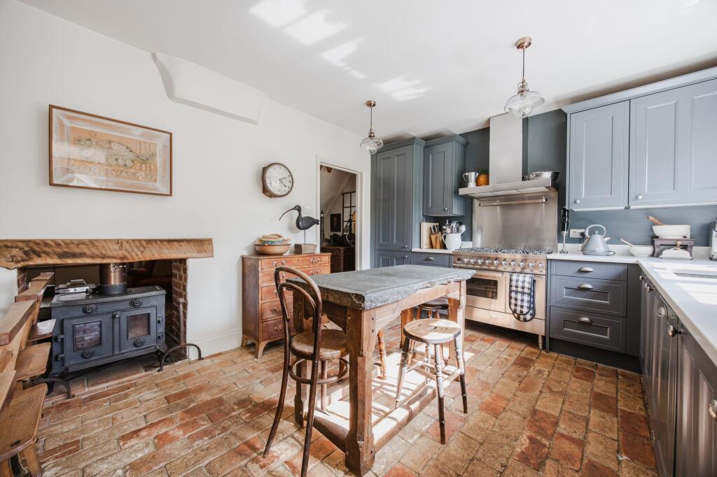 House in Coltishall - More