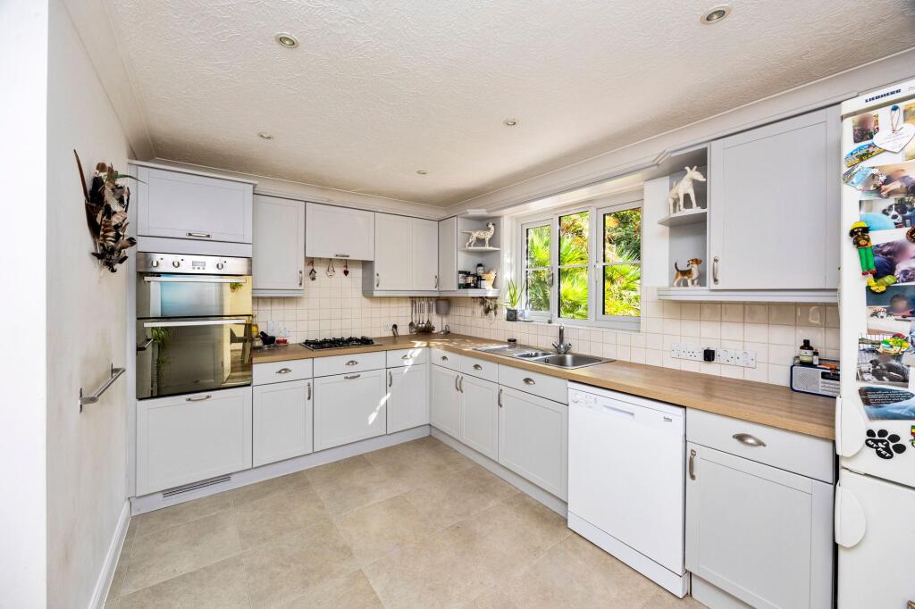House in Redhill - View 4