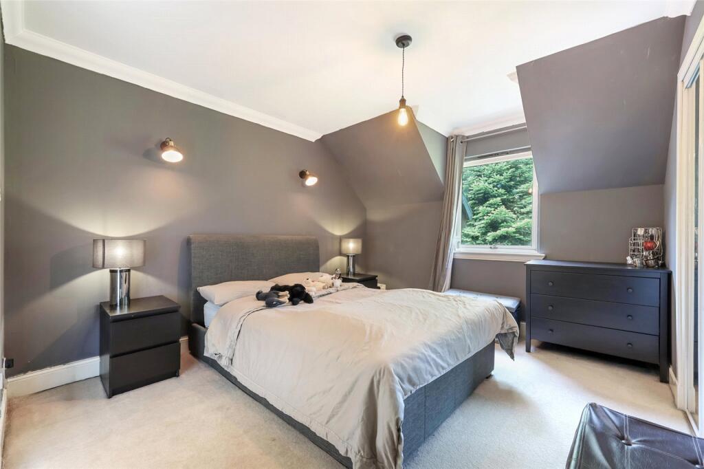 Apartment in Glasgow, Stirling - View 3