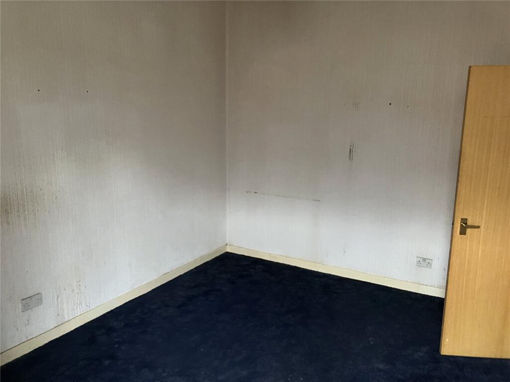 Apartment in Glasgow, Haghill - View 6