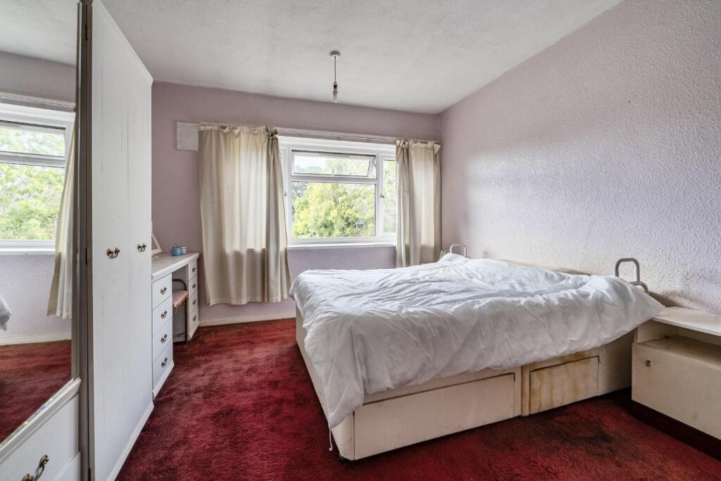 Apartment in Windsor - View 4