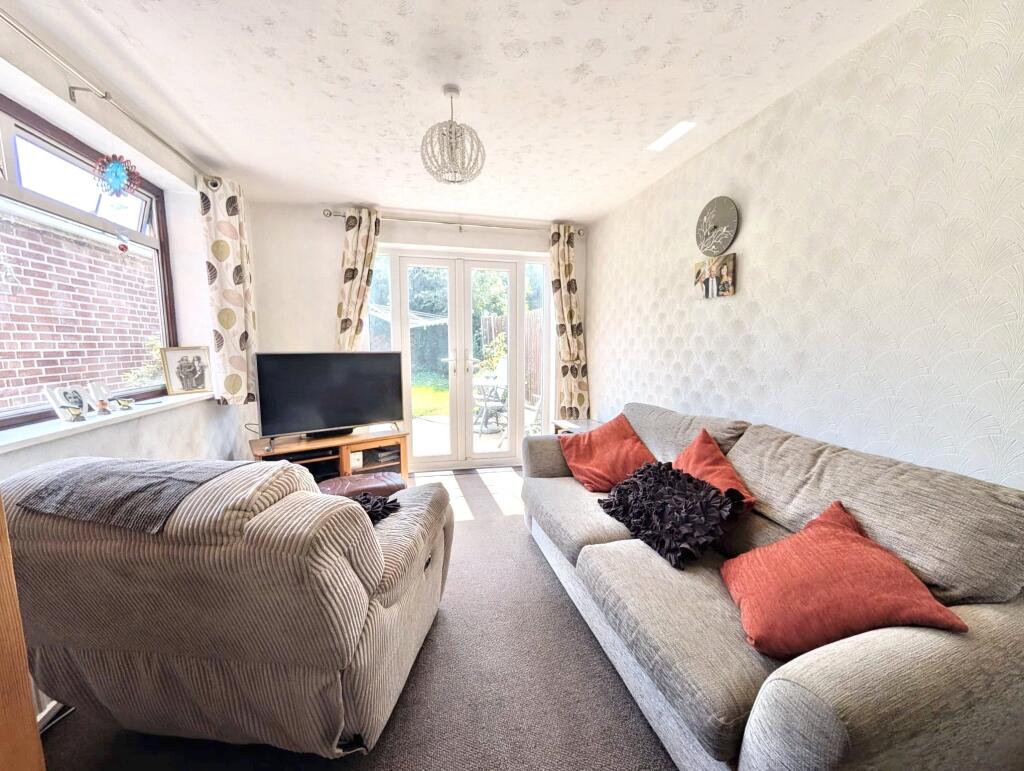 House in Neston, Cheshire West and Chester - View 3