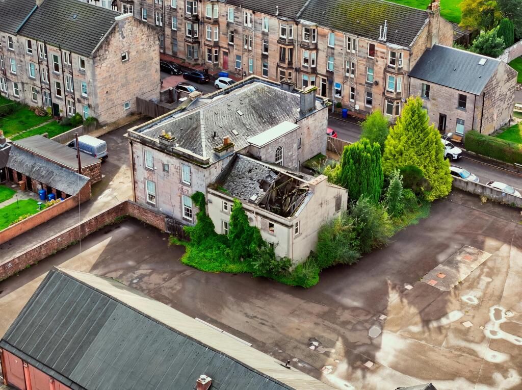 Main image of property: 43 Bonhill Road, Dumbarton, G82 2DJ